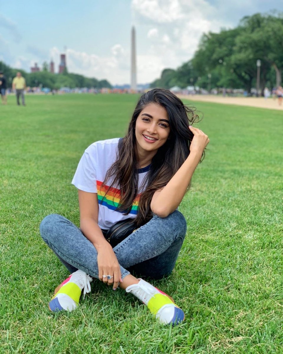 Pooja Hegde Vacation Photos At Washington