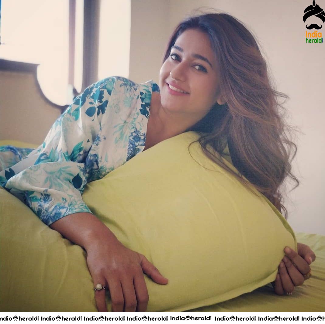 Poonam Bajwa Latest Hot Photos Set 2