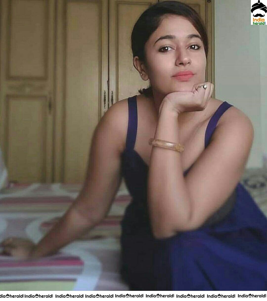 Poonam Bajwa Looking oomph Sexy In These Photos