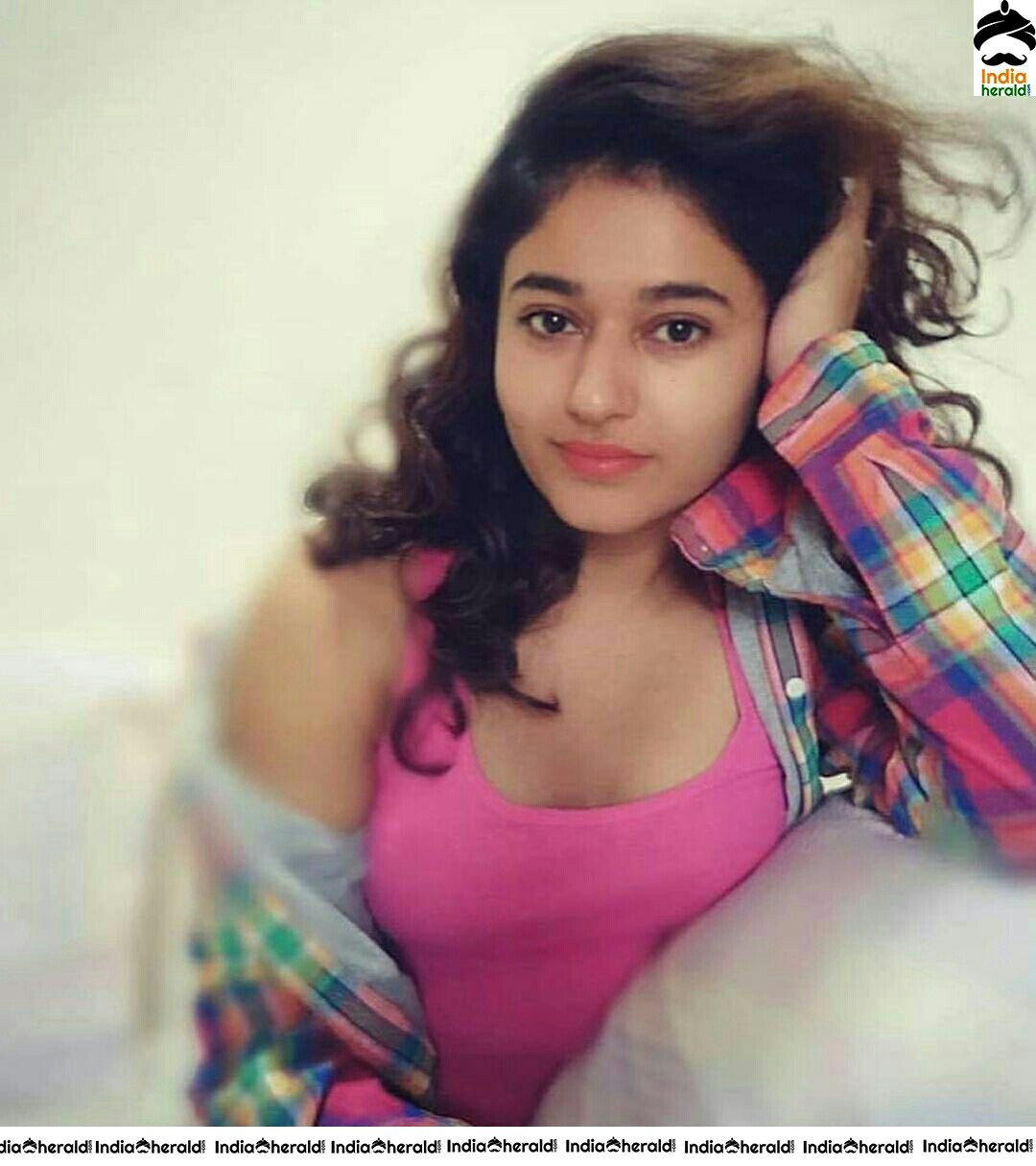 Poonam Bajwa Looking oomph Sexy In These Photos