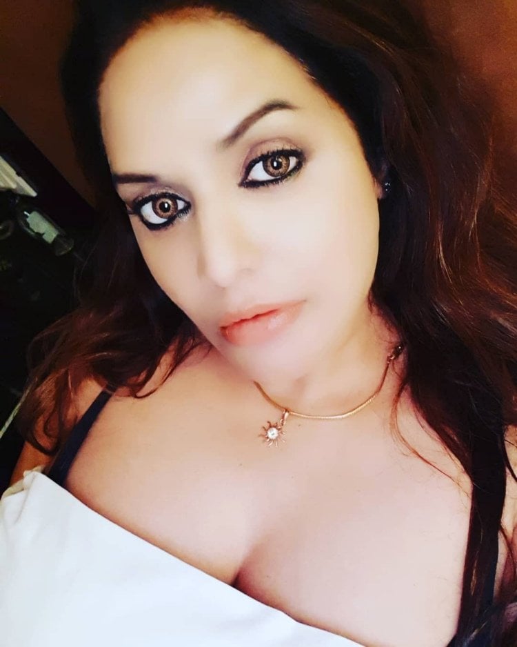 Poonam Jhawer Hot Stills