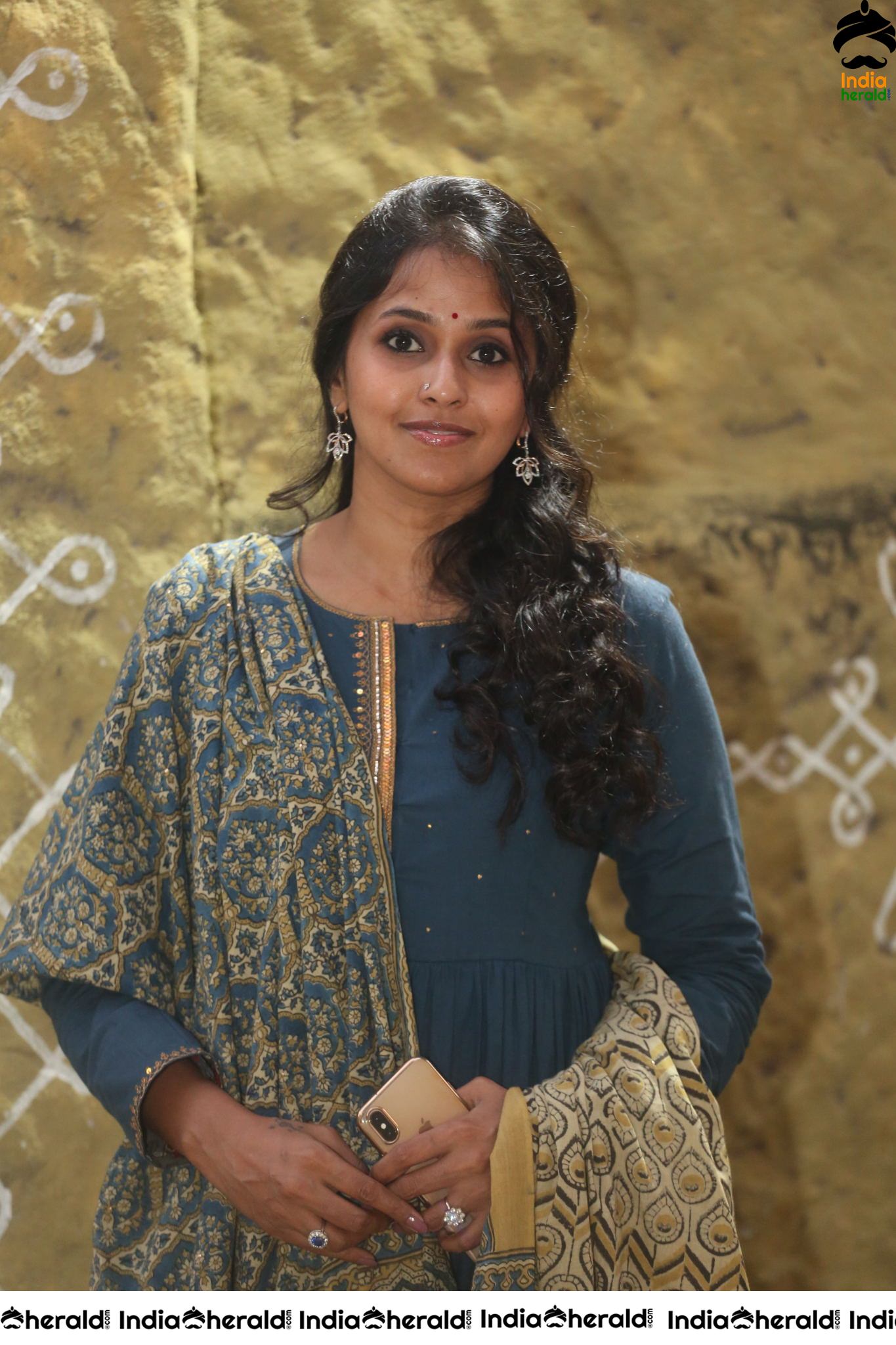 Pop Singer Smita At Cauvery Calling Photoshoot Set 1