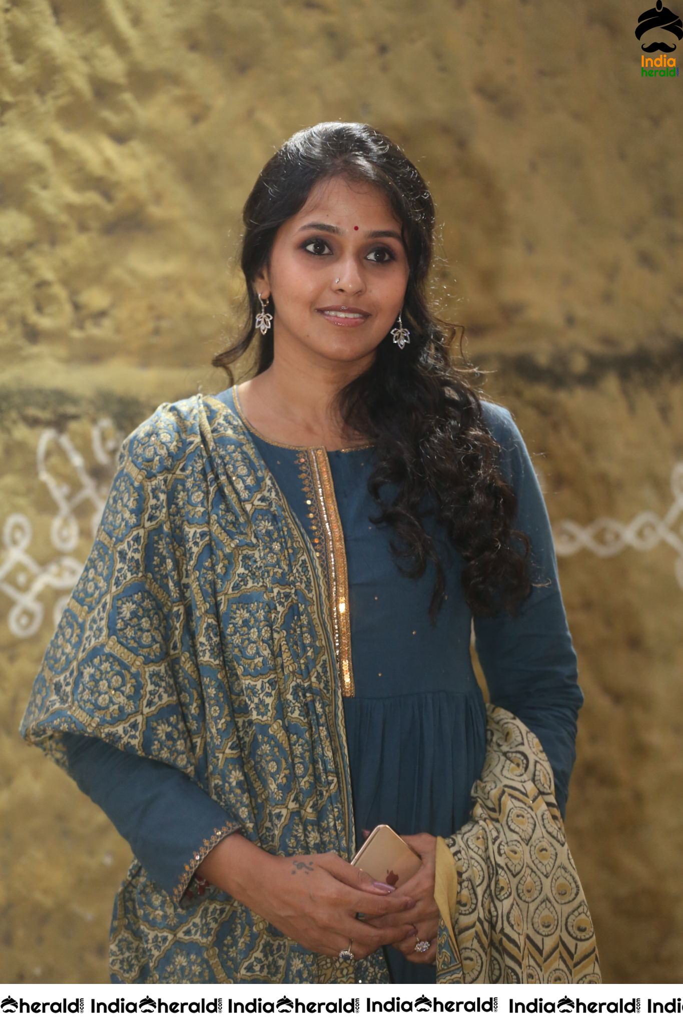 Pop Singer Smita At Cauvery Calling Photoshoot Set 1