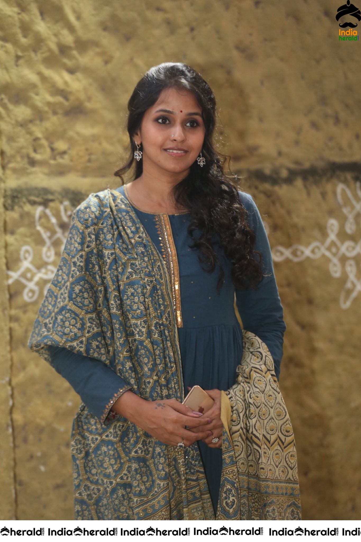 Pop Singer Smita At Cauvery Calling Photoshoot Set 1