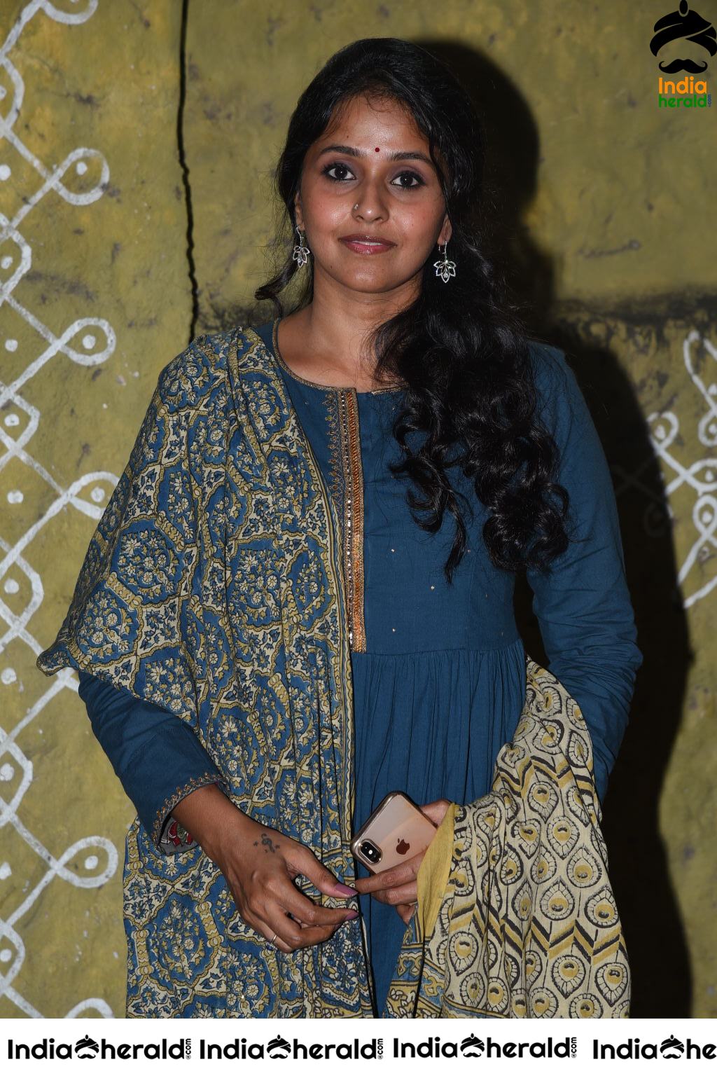 Pop Singer Smita At Cauvery Calling Photoshoot Set 4