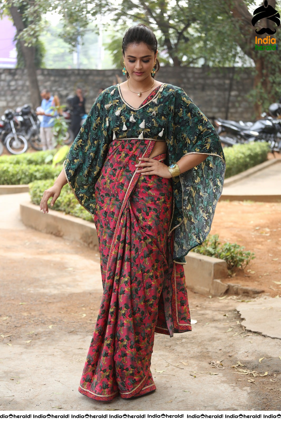Prachi Tehlan looking Elegant at Mamangam Press Meet Set 2