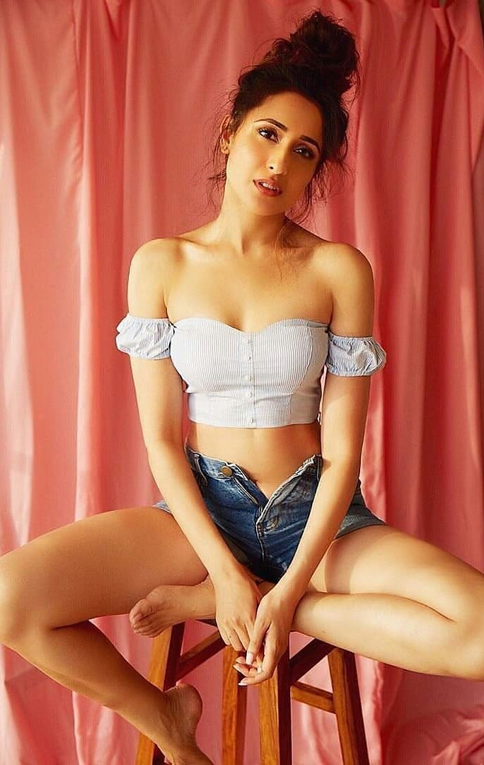 Pragya Jaiswal Hot Photos