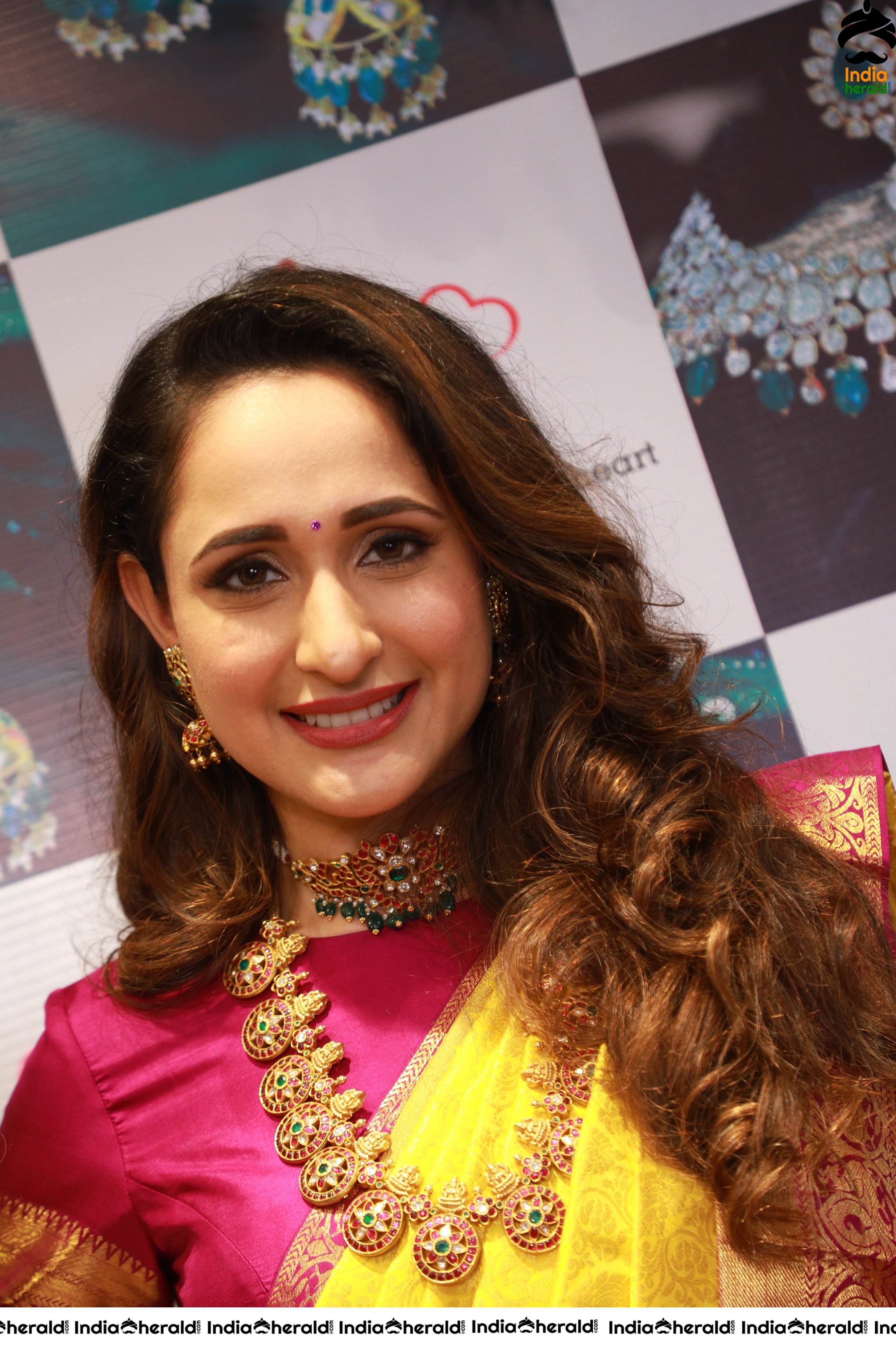 Pragya Jaiswal Solo HD Shots at Jewellery Shop Opening Set 2