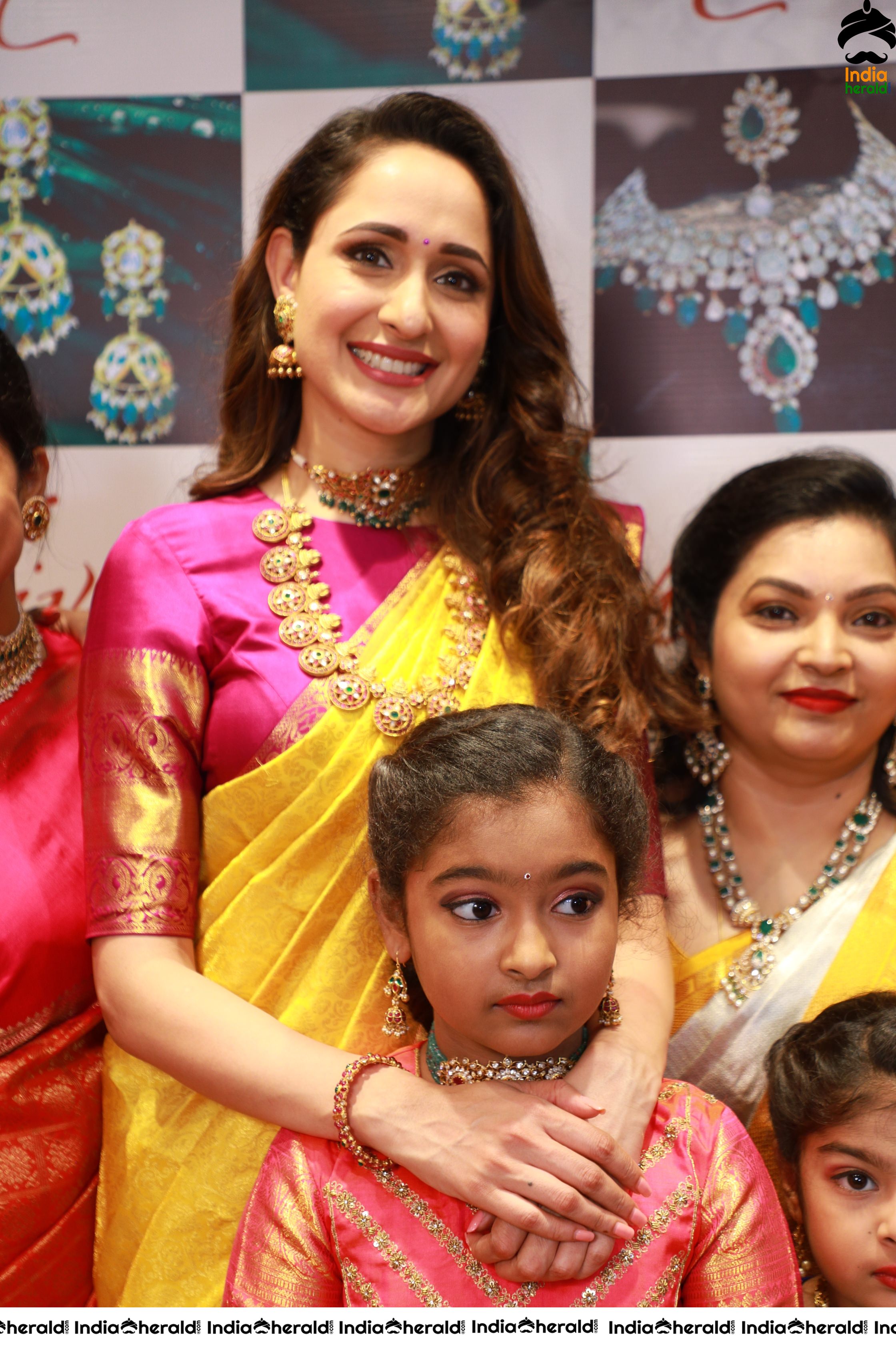 Pragya Jaiswal Solo HD Shots at Jewellery Shop Opening Set 2