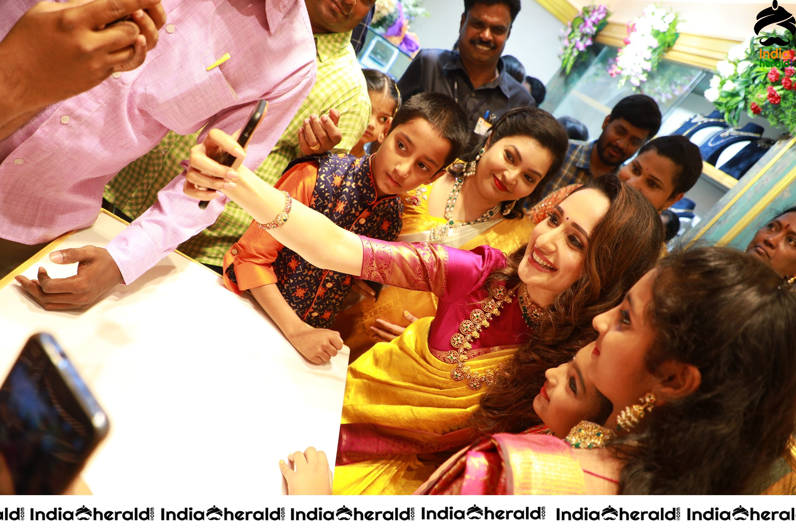 Pragya Jaiswal Takes a Look at Latest Jewellery Collection Set 2