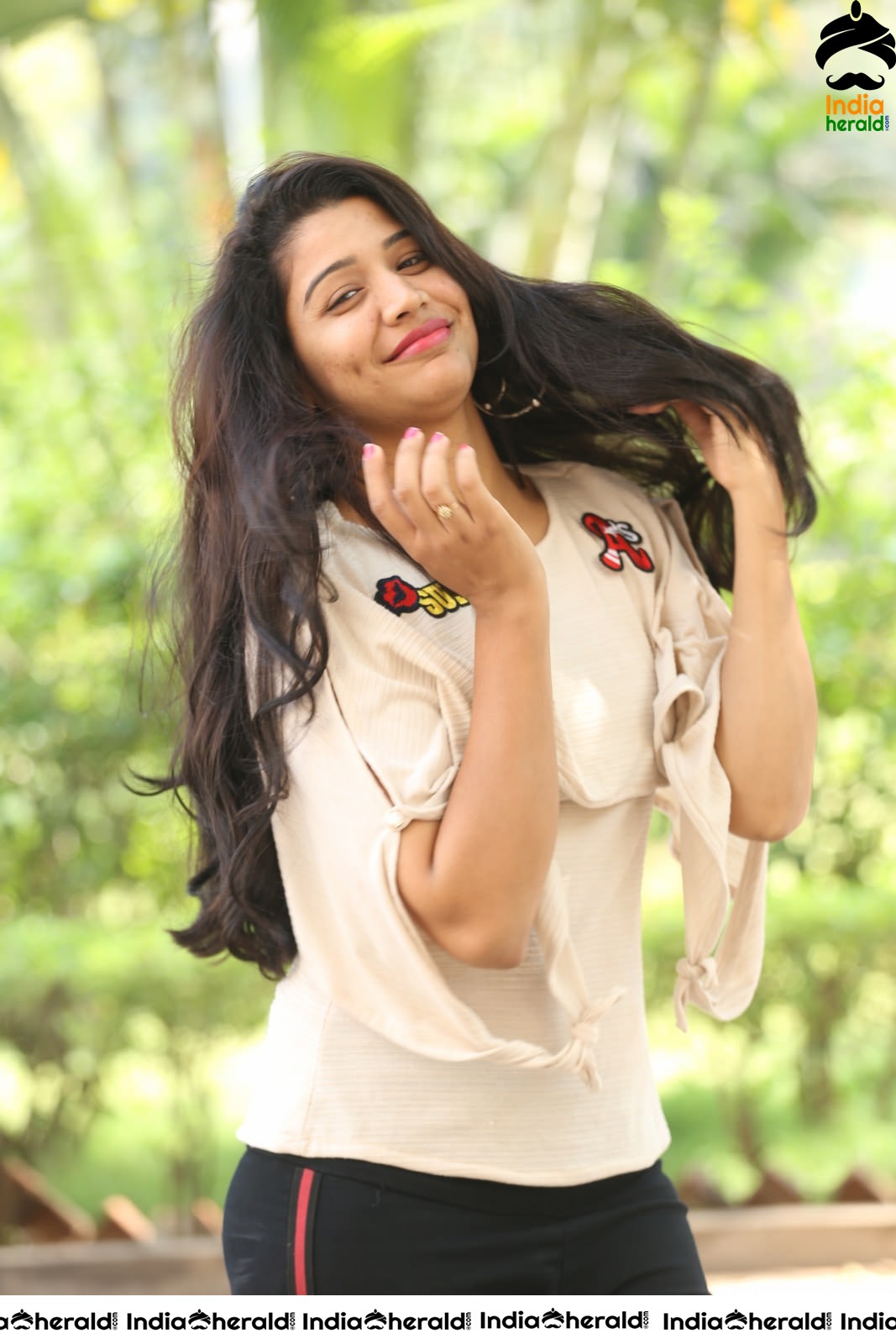 Prajapth Kiranmai falunts her cute dimple Set 1