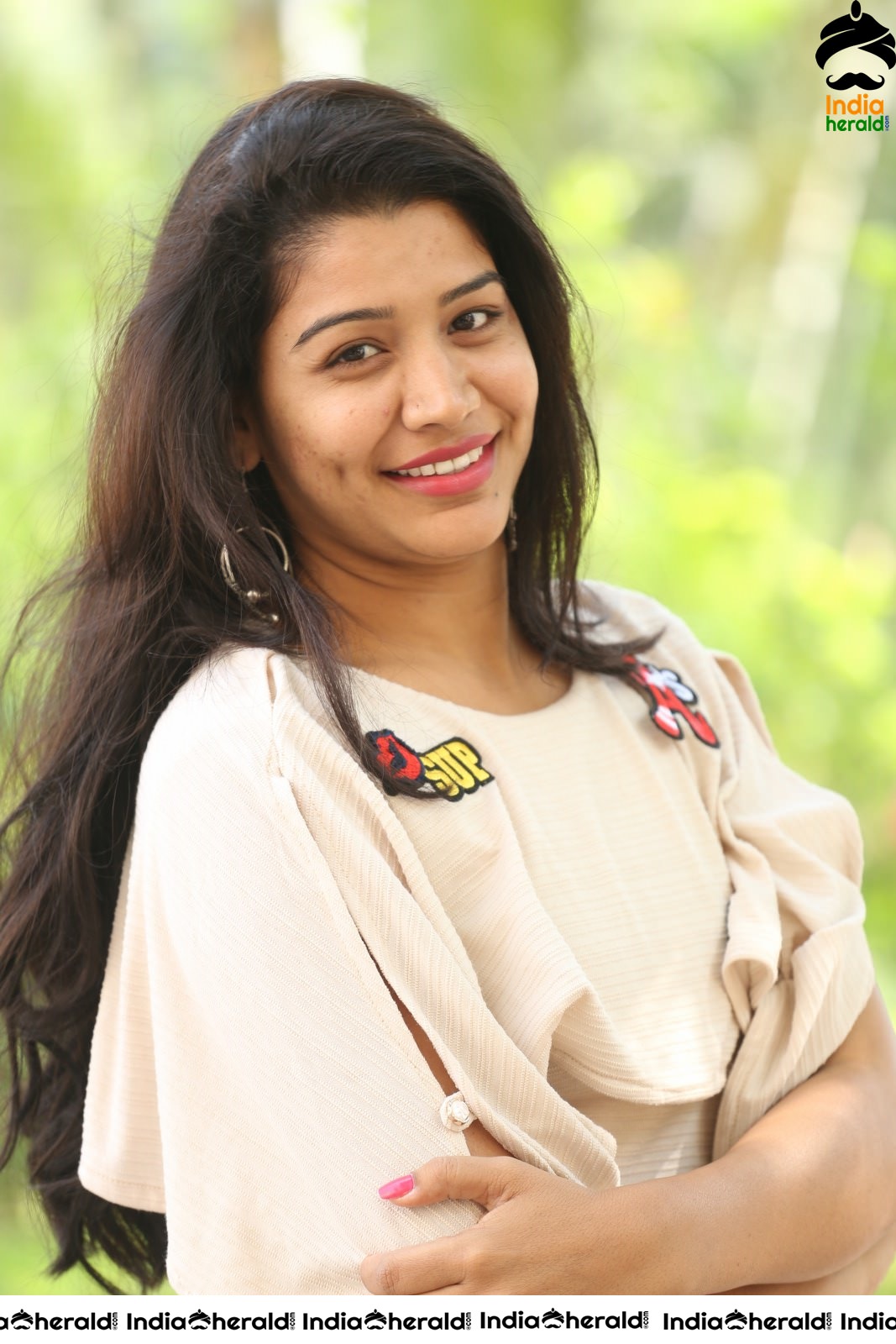 Prajapth Kiranmai falunts her cute dimple Set 2