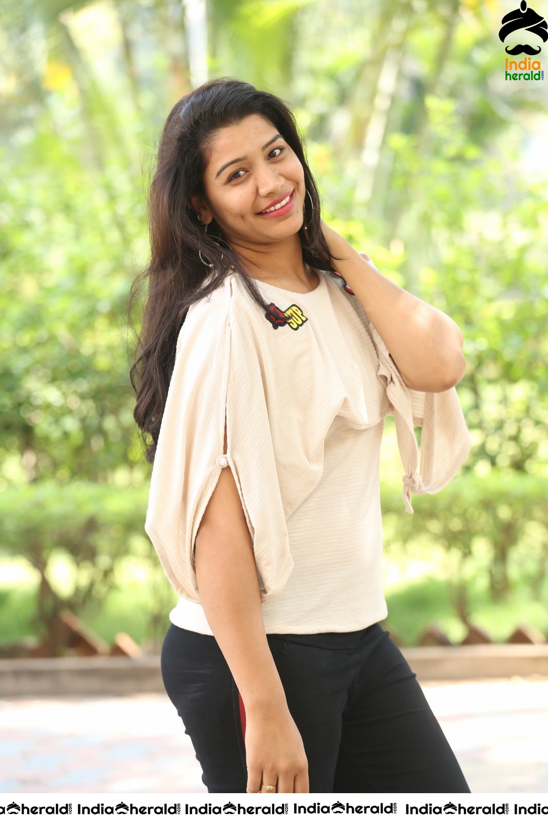 Prajapth Kiranmai falunts her cute dimple Set 2