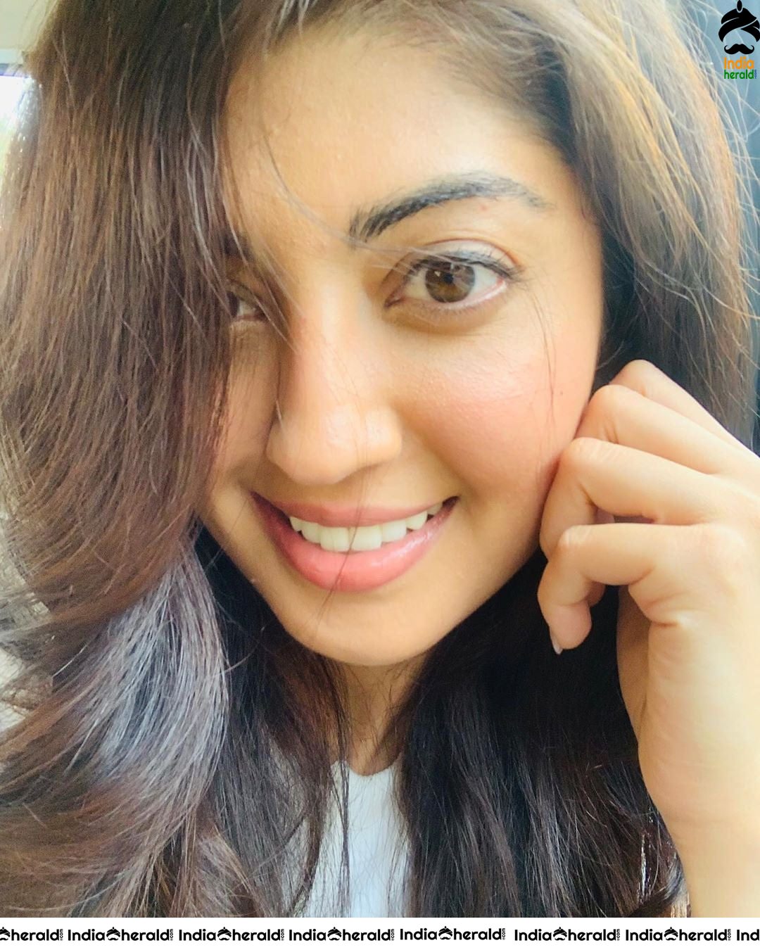 Pranitha Latest Hot and Adorable Photos Collection to blow you down Set 1