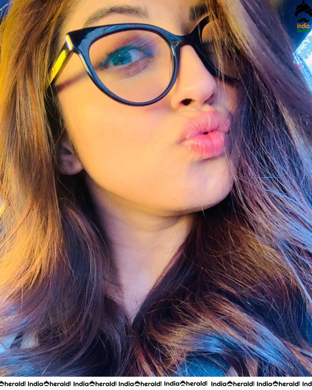 Pranitha Latest Hot and Adorable Photos Collection to blow you down Set 3