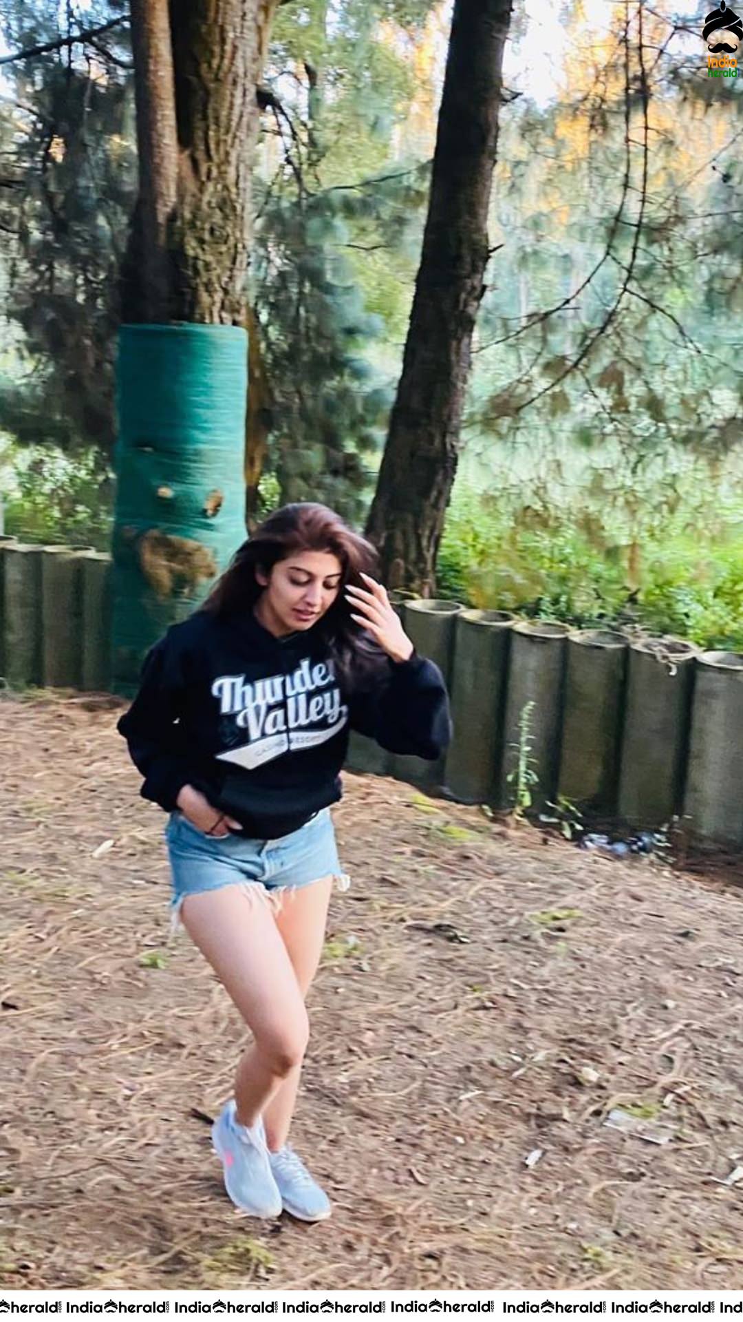 Pranitha Latest Hot and Adorable Photos Collection to blow you down Set 3