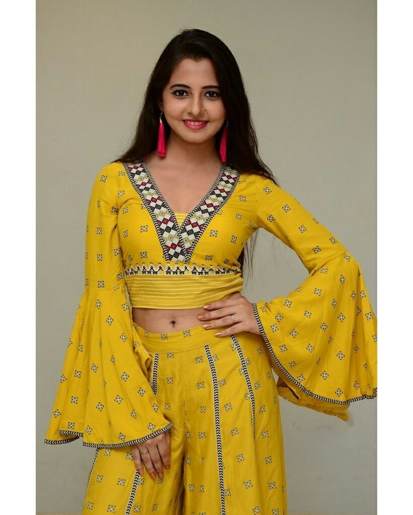 Preethi Asrani At Preesure Cooker Movie Stills