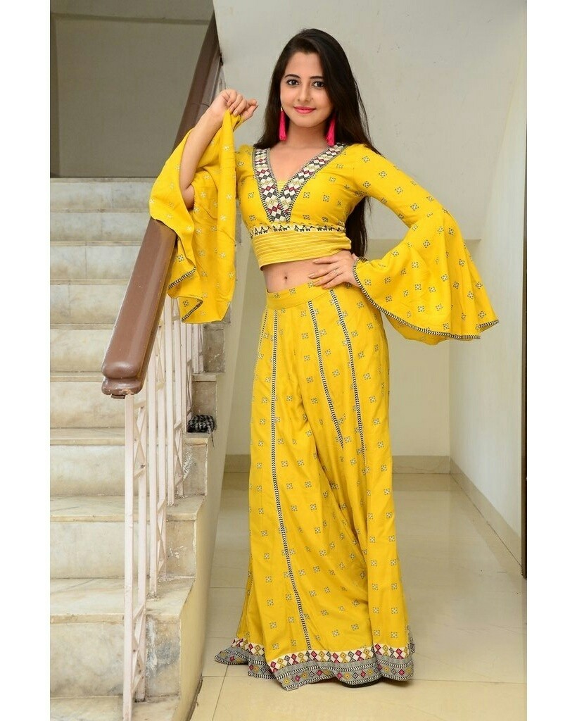 Preethi Asrani At Preesure Cooker Movie Stills