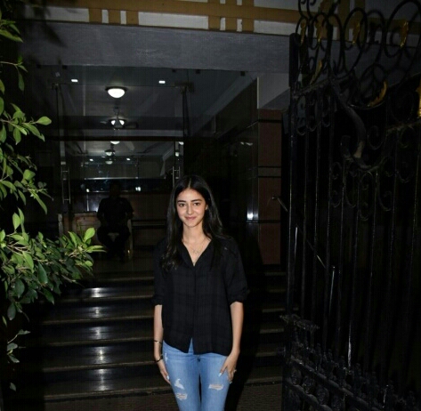 Pretty Ananya Panday Dressed In Black And Spotted In Andheri