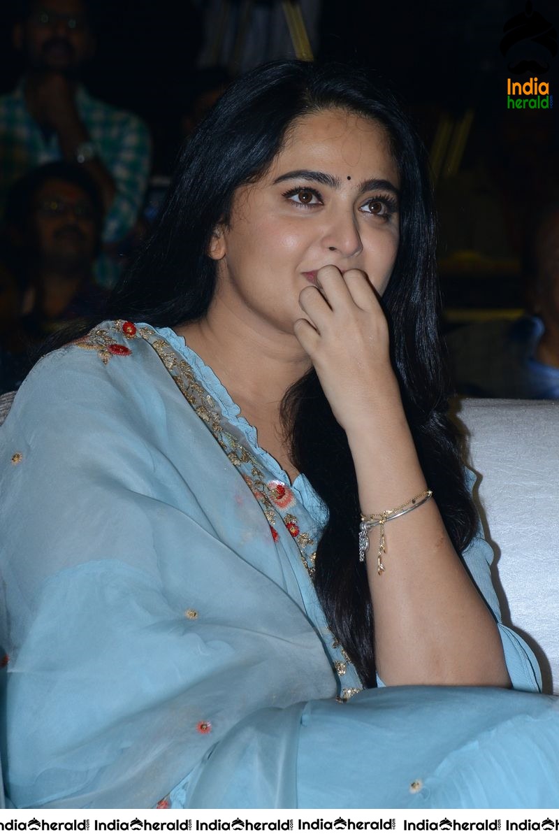 Pretty Anushka in Chudi from the pre release event of VishwakSen