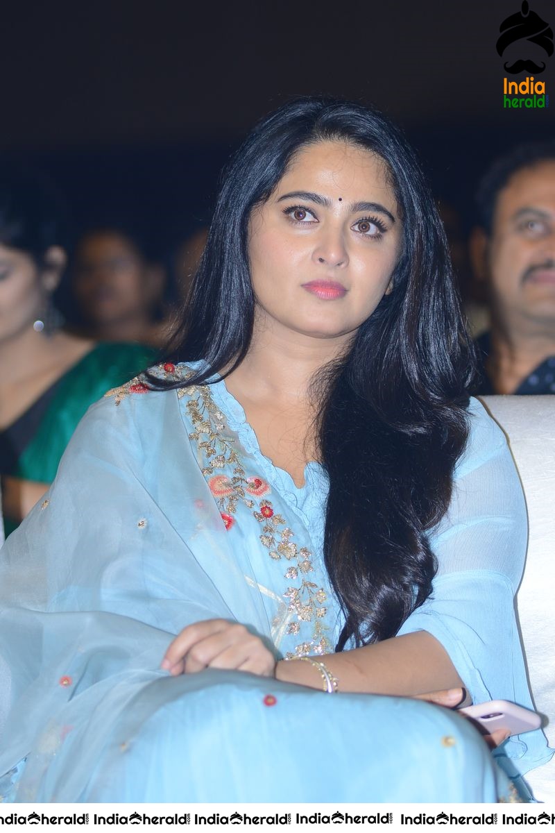 Pretty Anushka in Chudi from the pre release event of VishwakSen