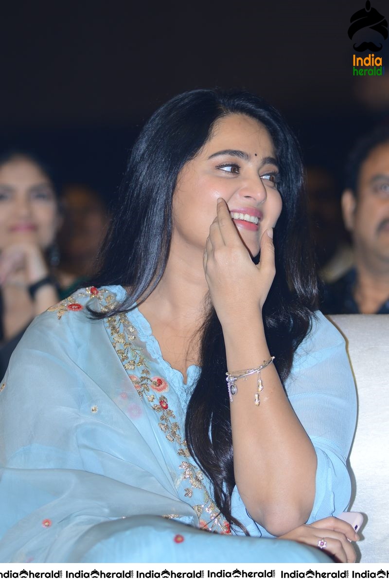 Pretty Anushka in Chudi from the pre release event of VishwakSen