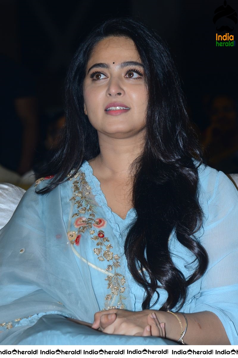 Pretty Anushka in Chudi from the pre release event of VishwakSen