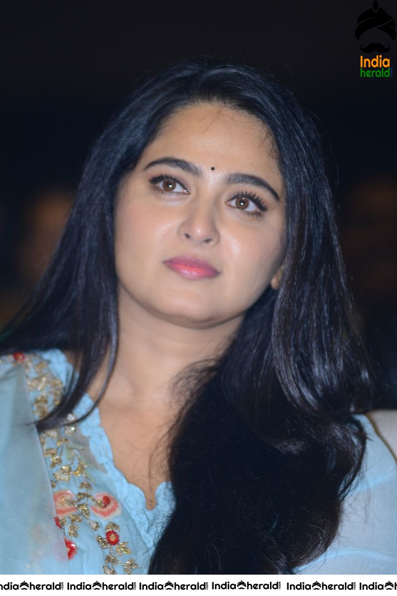 Pretty Anushka in Chudi from the pre release event of VishwakSen
