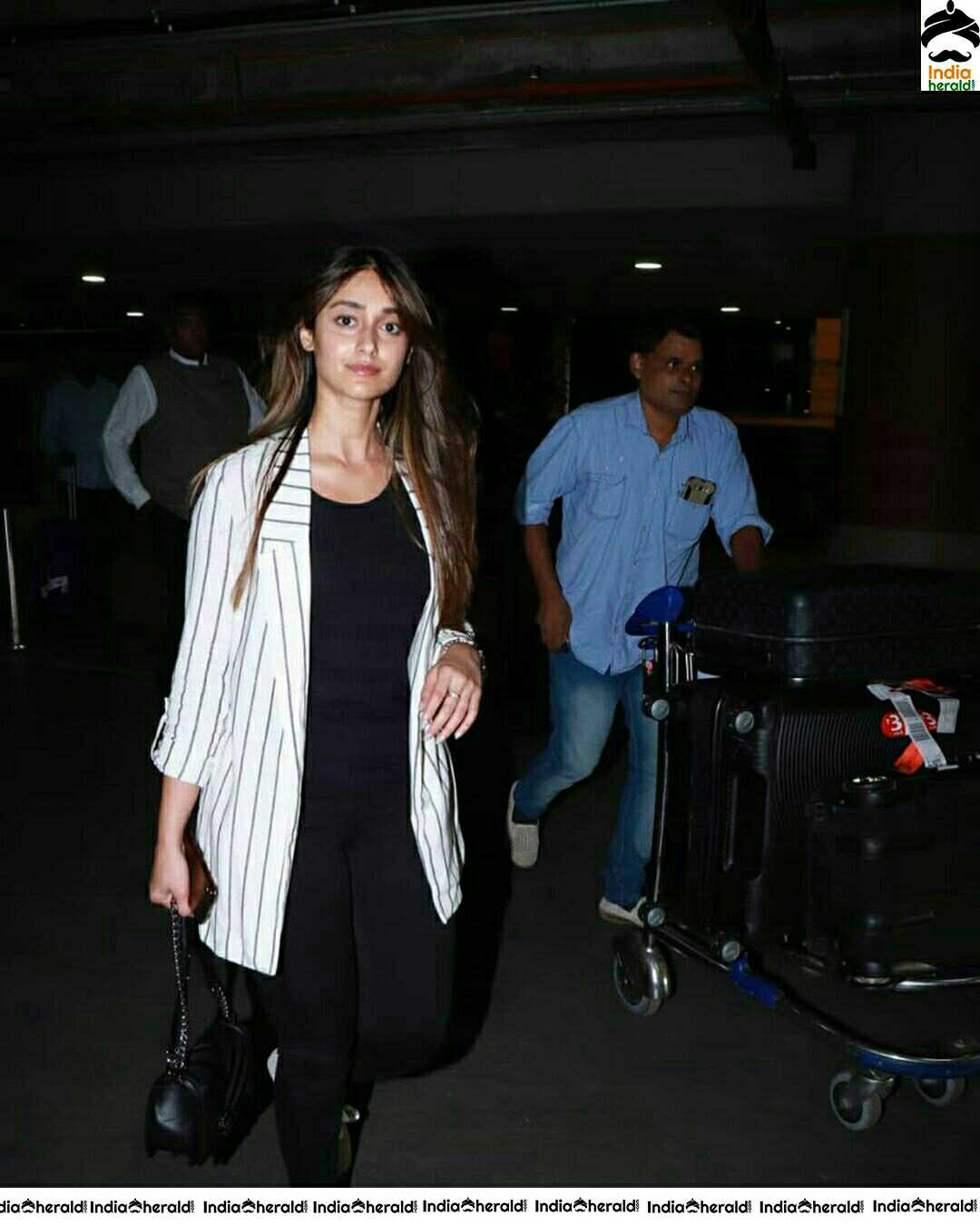 Pretty Ileana Clicked In Delhi Airport