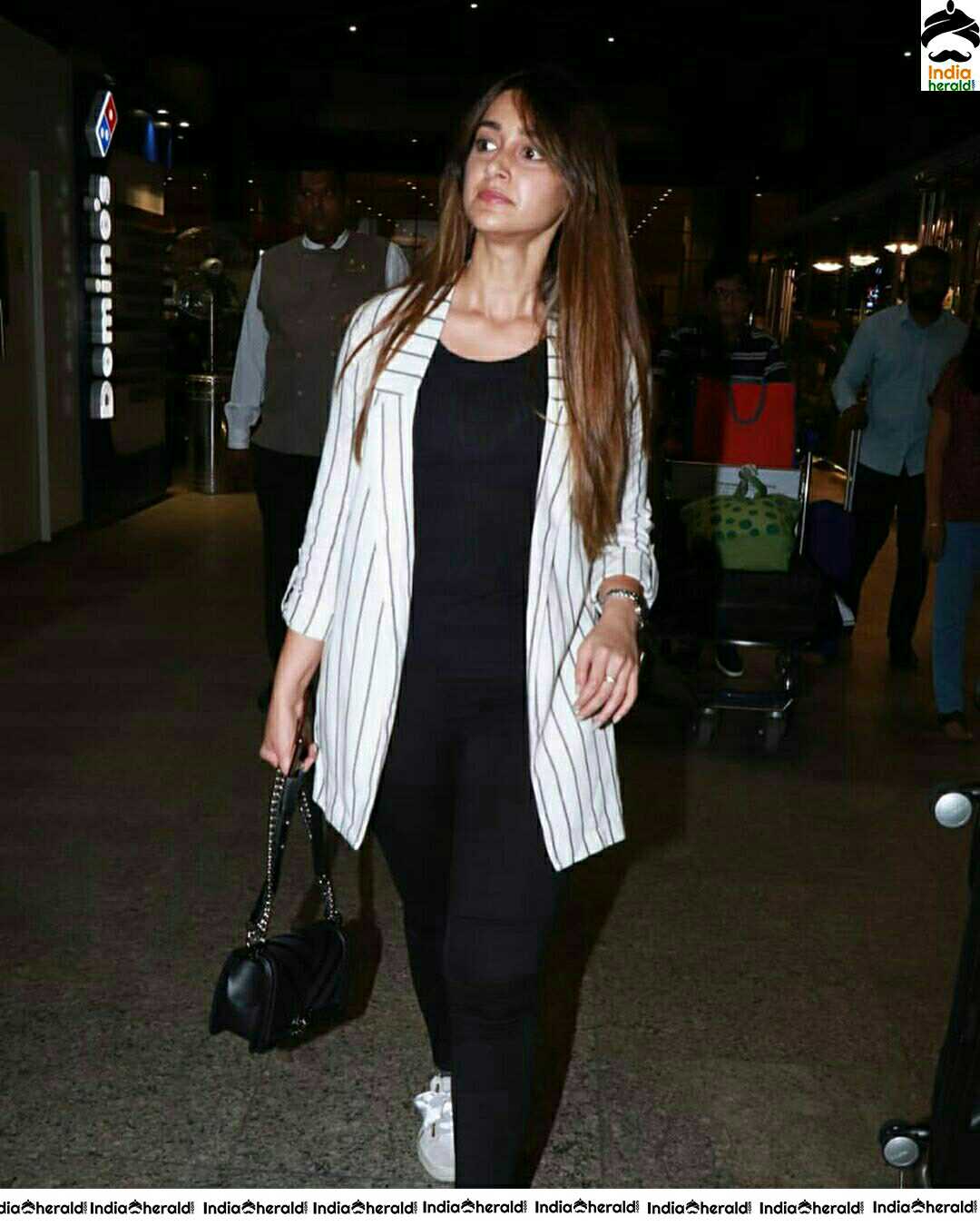 Pretty Ileana Clicked In Delhi Airport