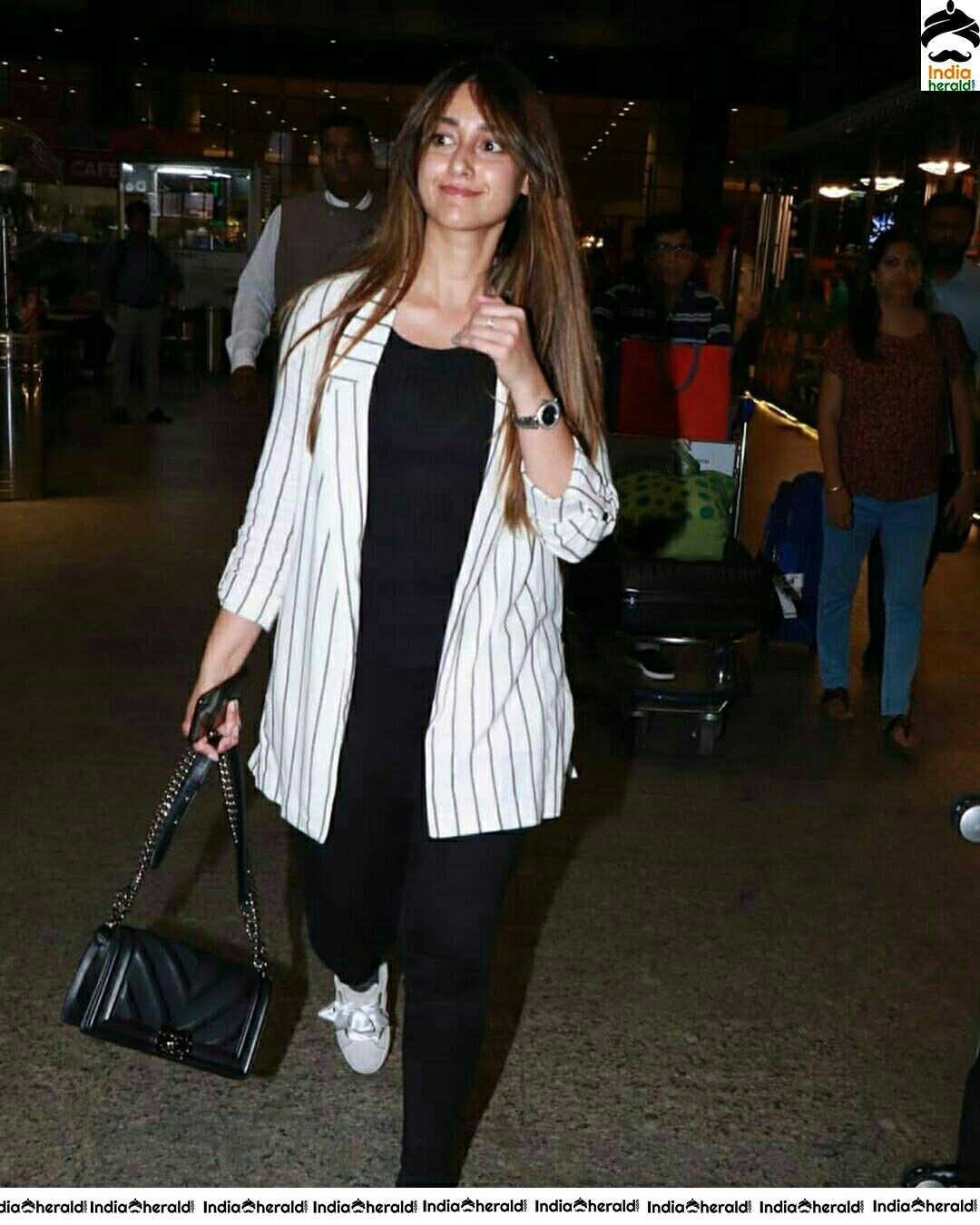 Pretty Ileana Clicked In Delhi Airport