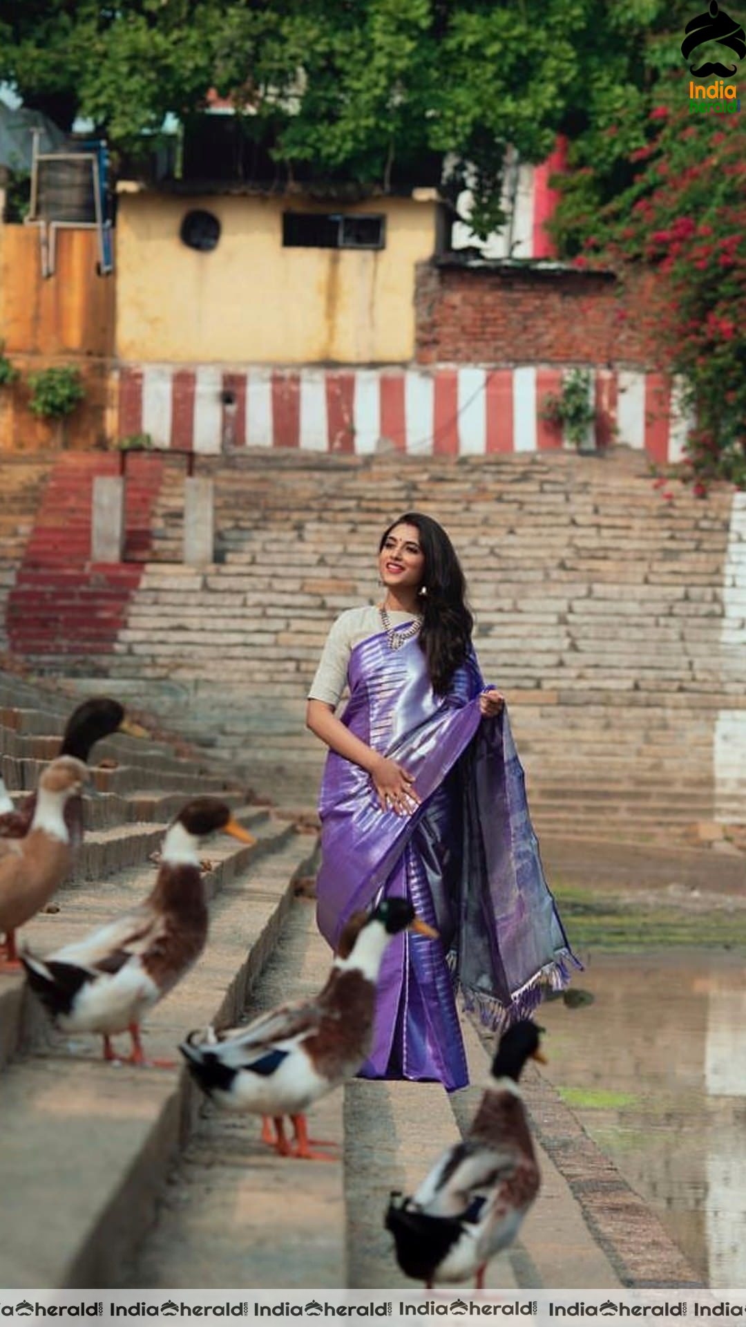 Pretty Priyanka Arul Mohan Rural and Traditional Photoshoot