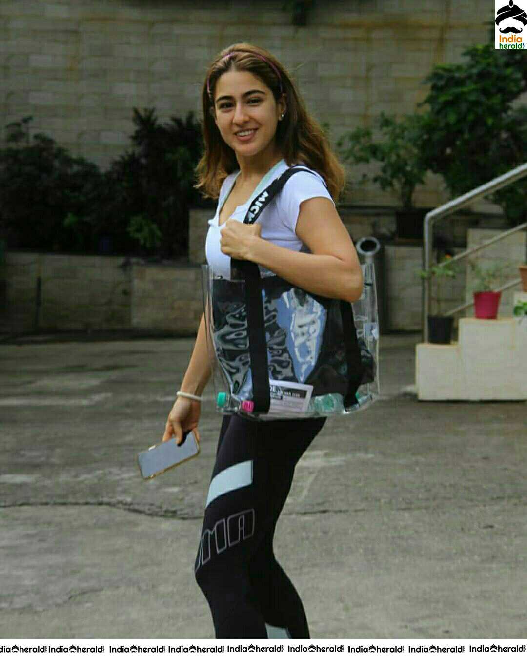 Pretty Sara Ali Khan Spotted In The City