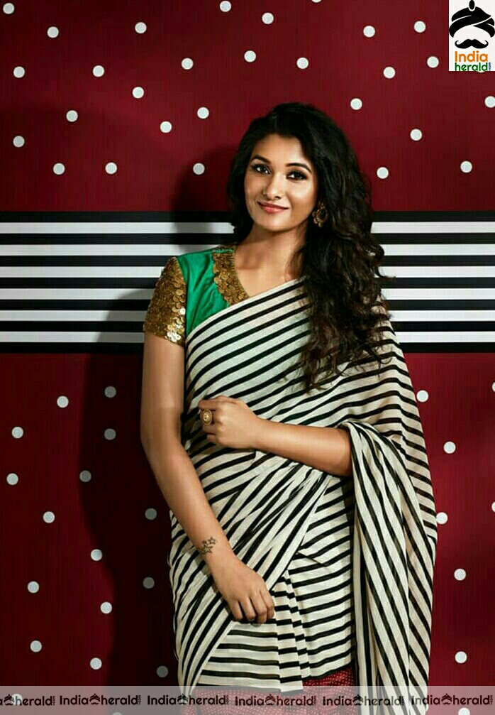 Priya Bhavani Shankar saree photos collection