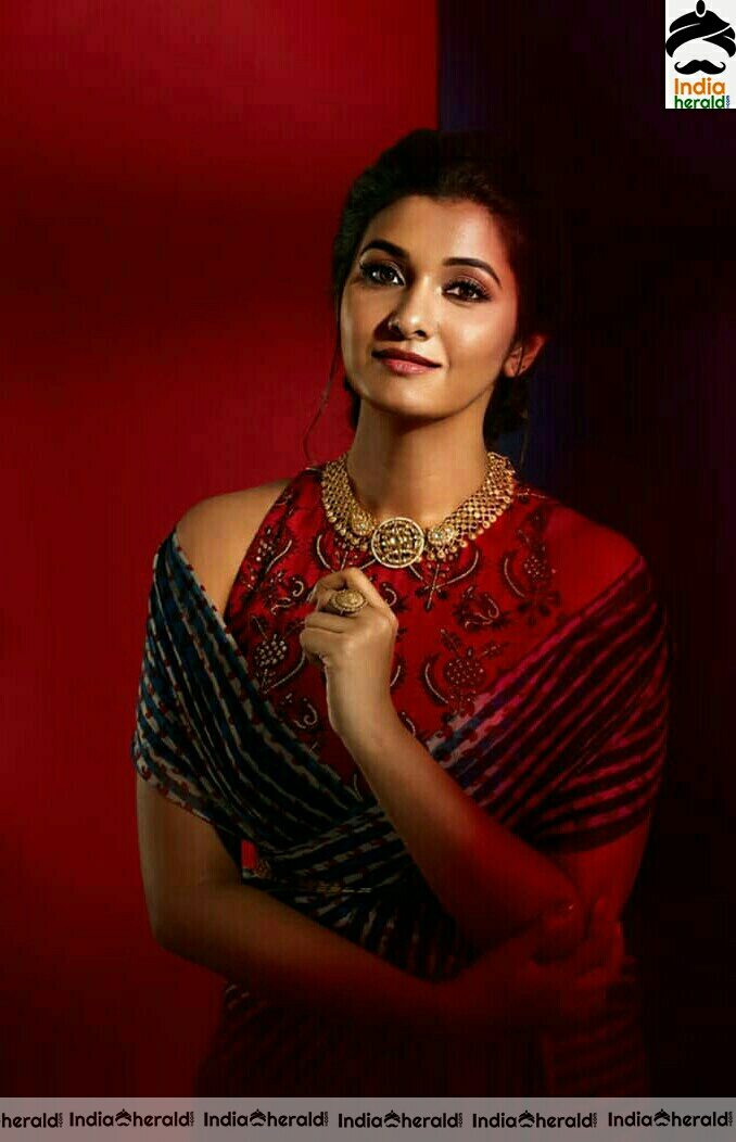 Priya Bhavani Shankar saree photos collection