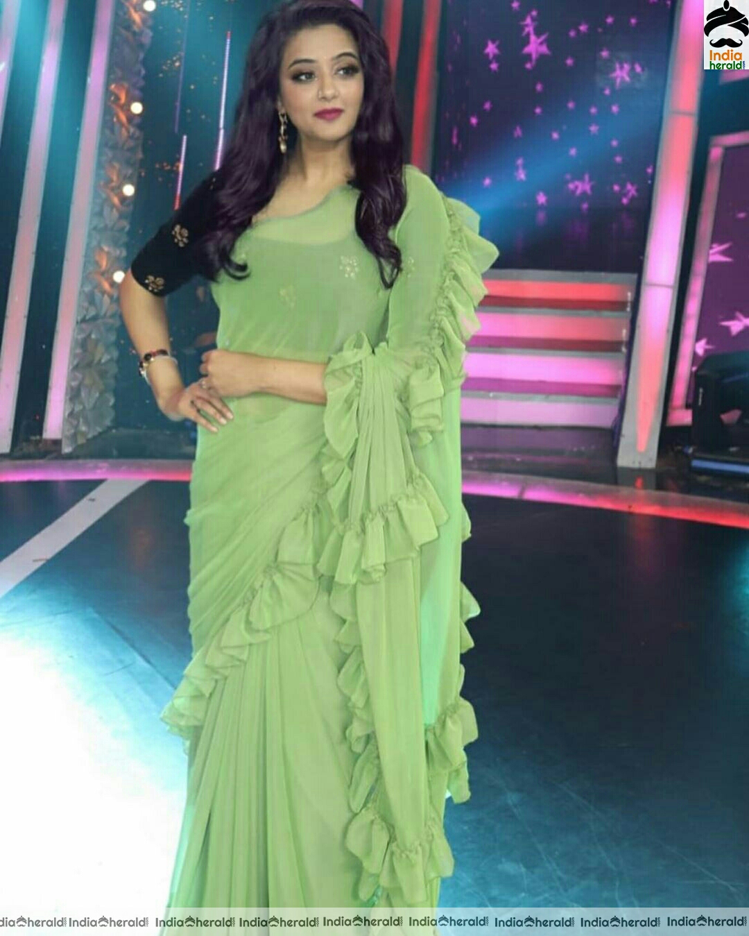 Priya Mani Cute Green Saree Stills