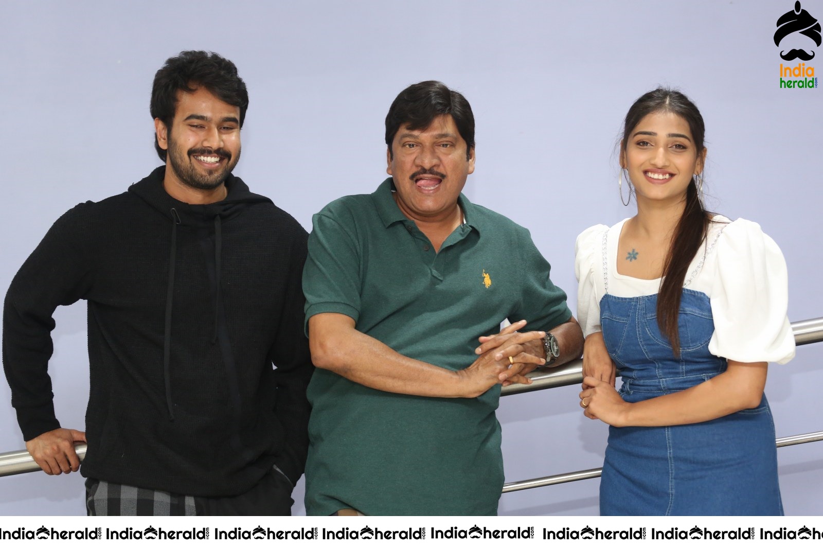 Priya Vadlamani and Rahul Vijay poses with Senior Actor Rajendra Prasad Set 1