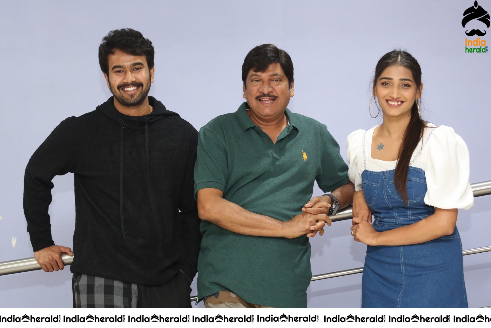 Priya Vadlamani and Rahul Vijay poses with Senior Actor Rajendra Prasad Set 1