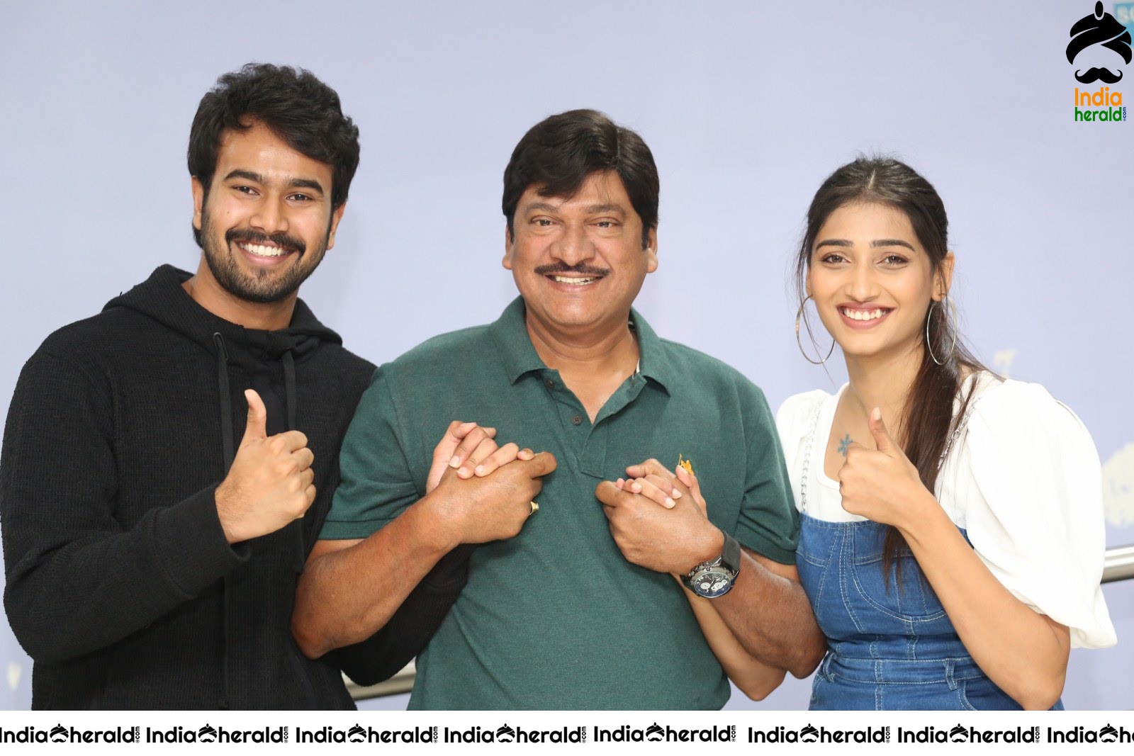 Priya Vadlamani and Rahul Vijay poses with Senior Actor Rajendra Prasad Set 2