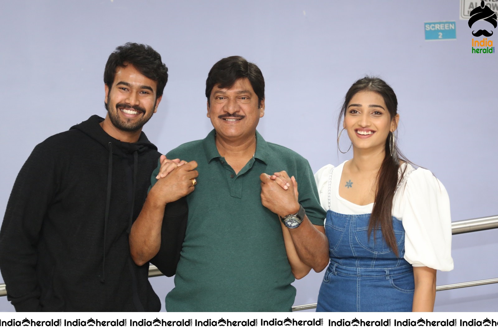 Priya Vadlamani and Rahul Vijay poses with Senior Actor Rajendra Prasad Set 2