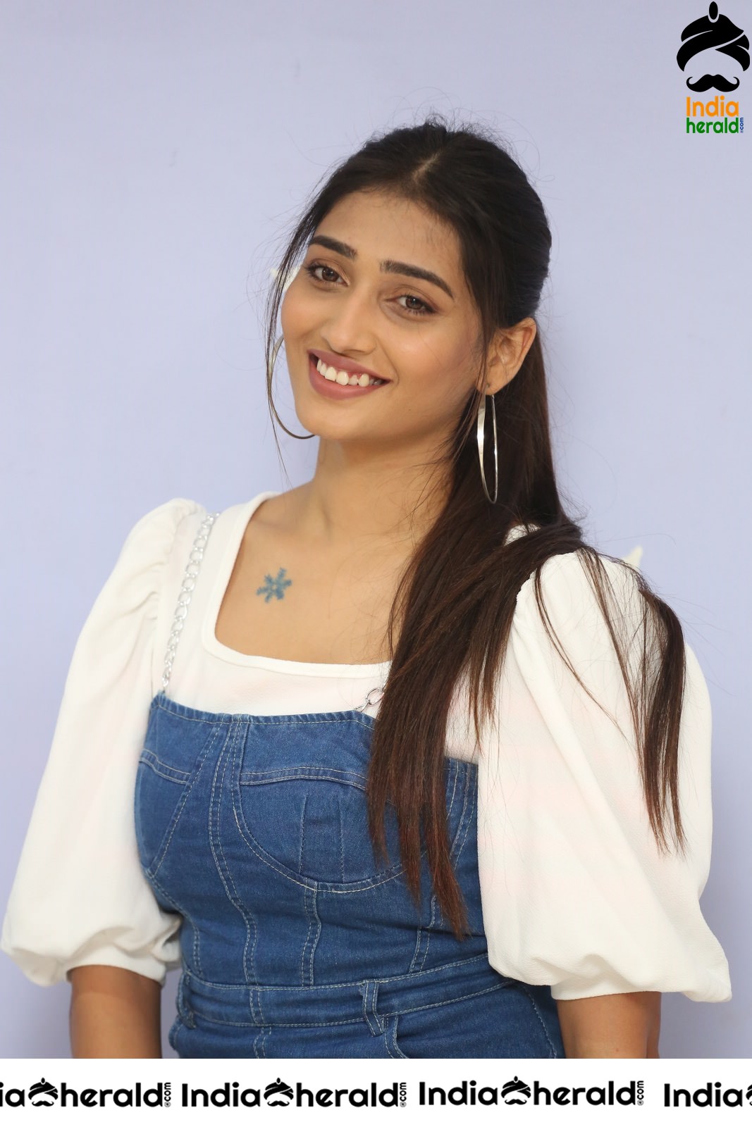 Priya Vadlamani Looking Pretty in these Clicks Set 2