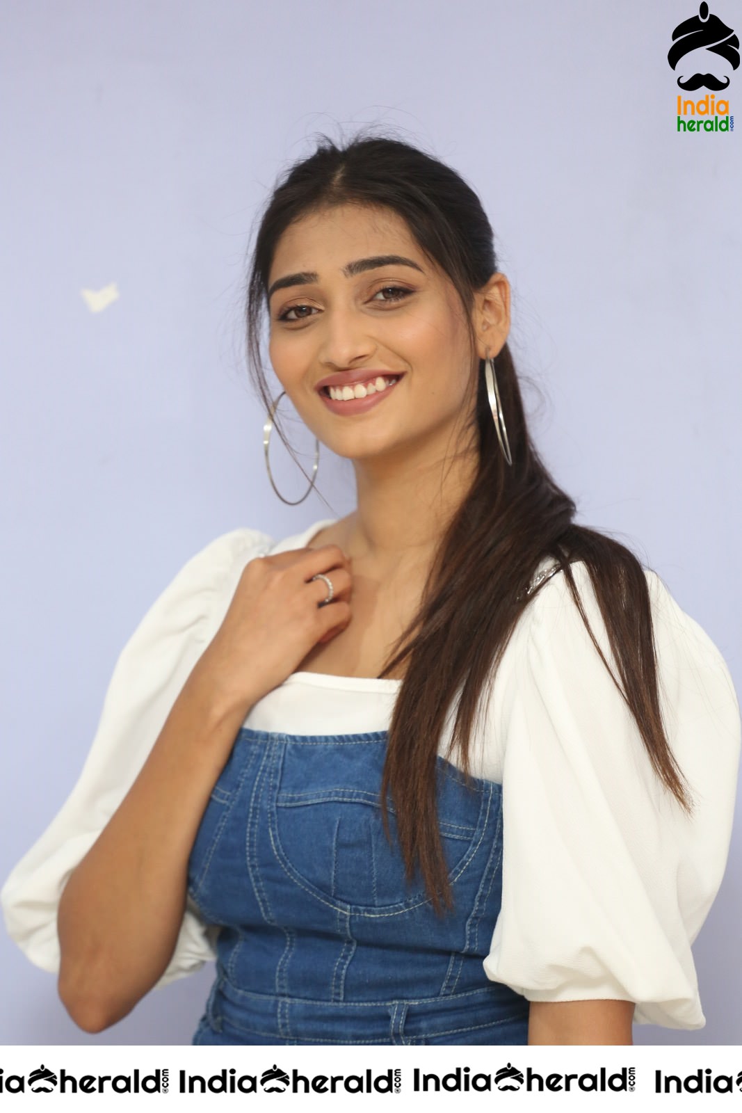 Priya Vadlamani Looking Pretty in these Clicks Set 2