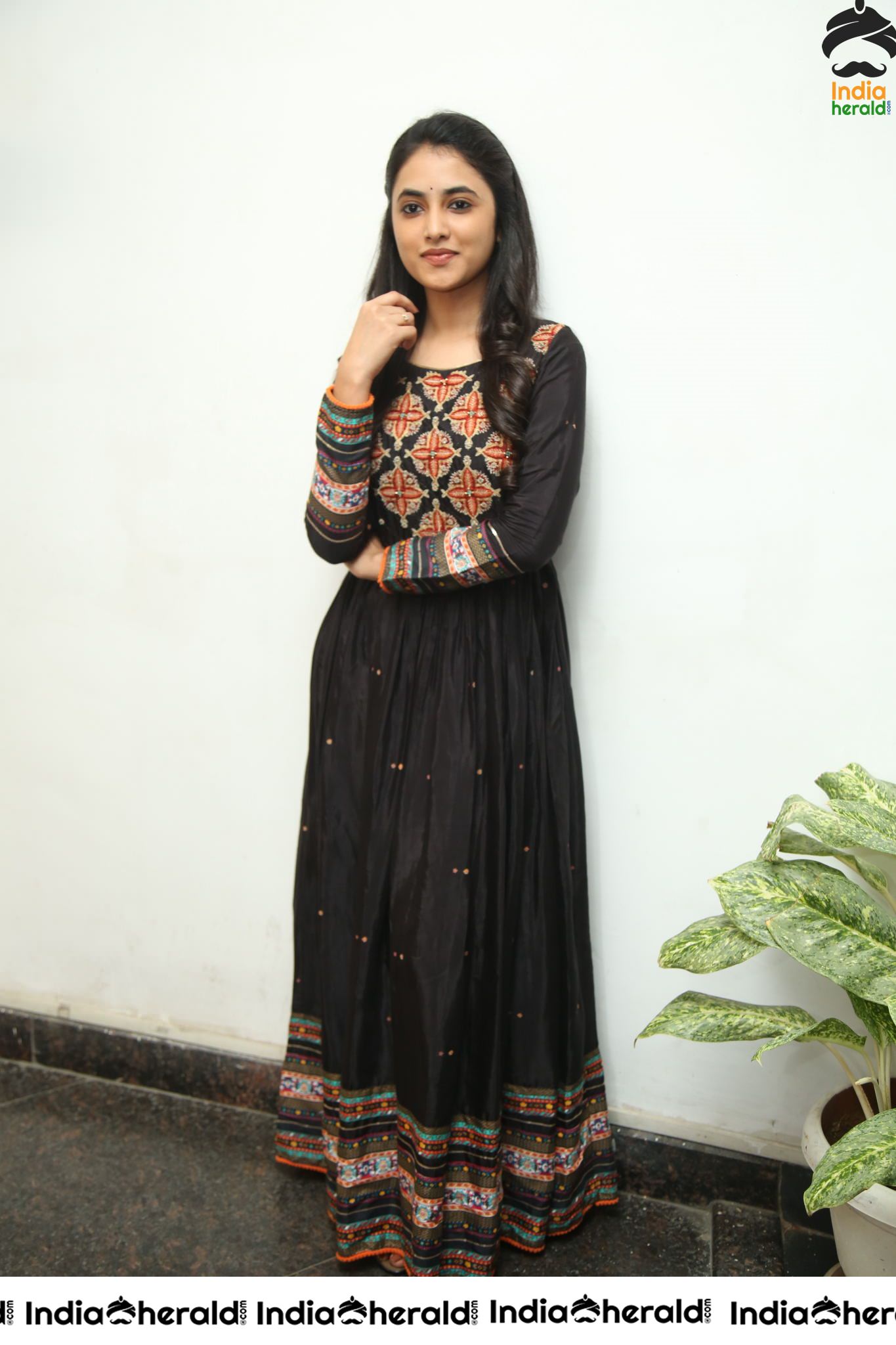 Priyanka Arul Mohan Looking So Pretty in Black Set 1