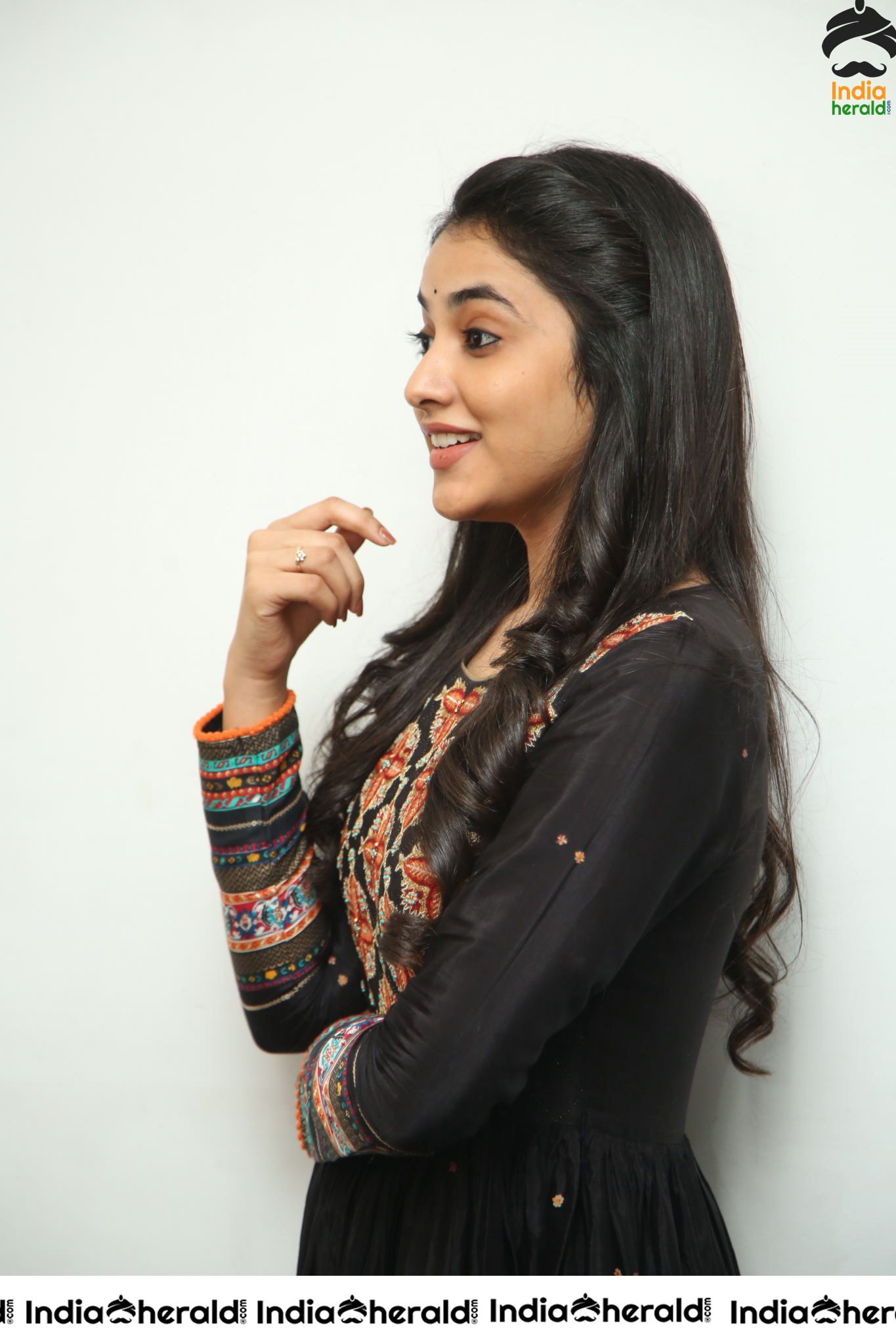 Priyanka Arul Mohan Looking So Pretty in Black Set 2