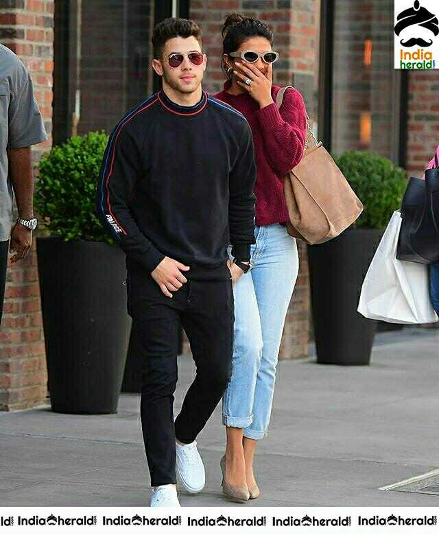 Priyanka Chopra And Nick Jonas Looking Cute In New York City