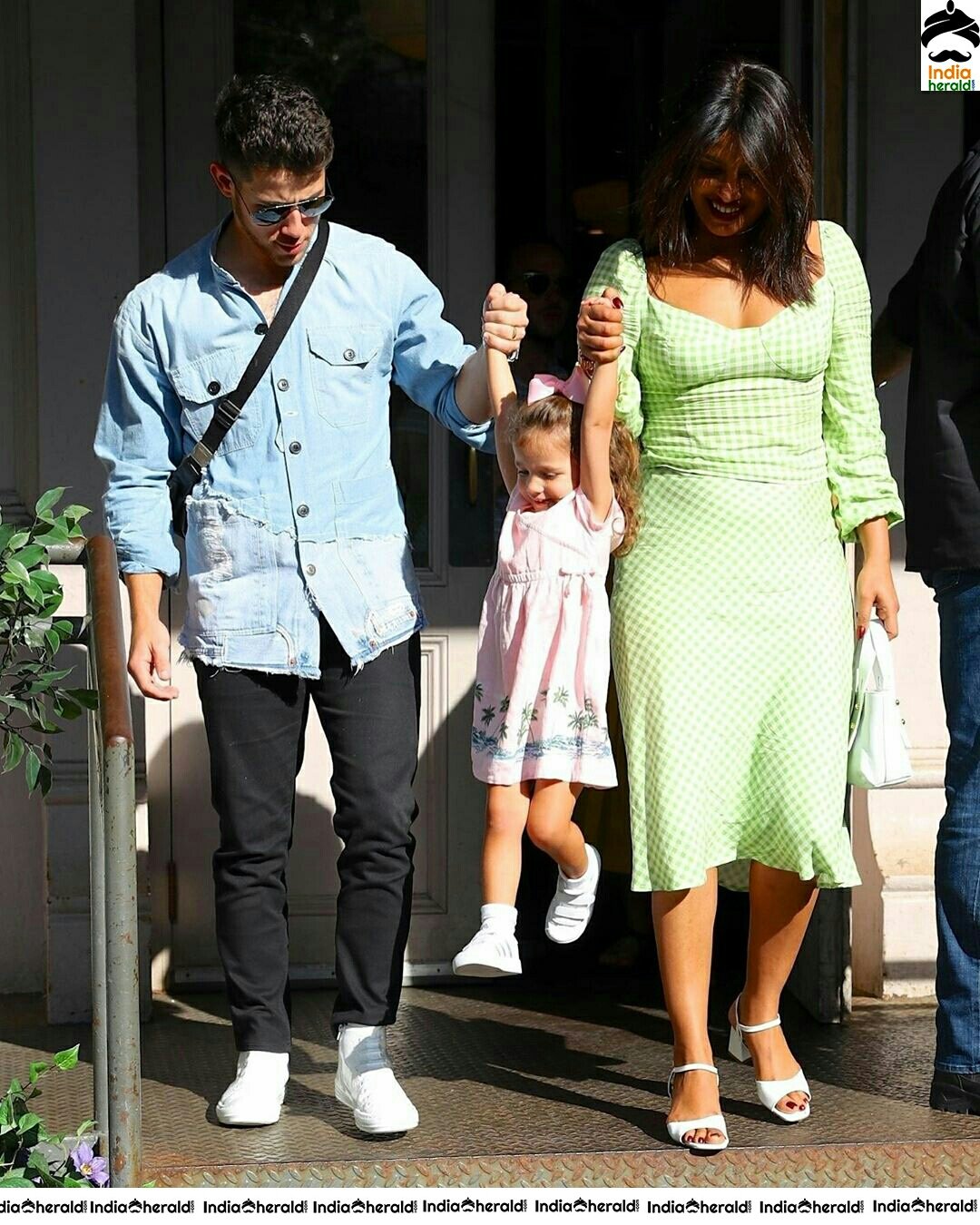 Priyanka Chopra And Nick Jonas Looking Great Together In NYC Set 4