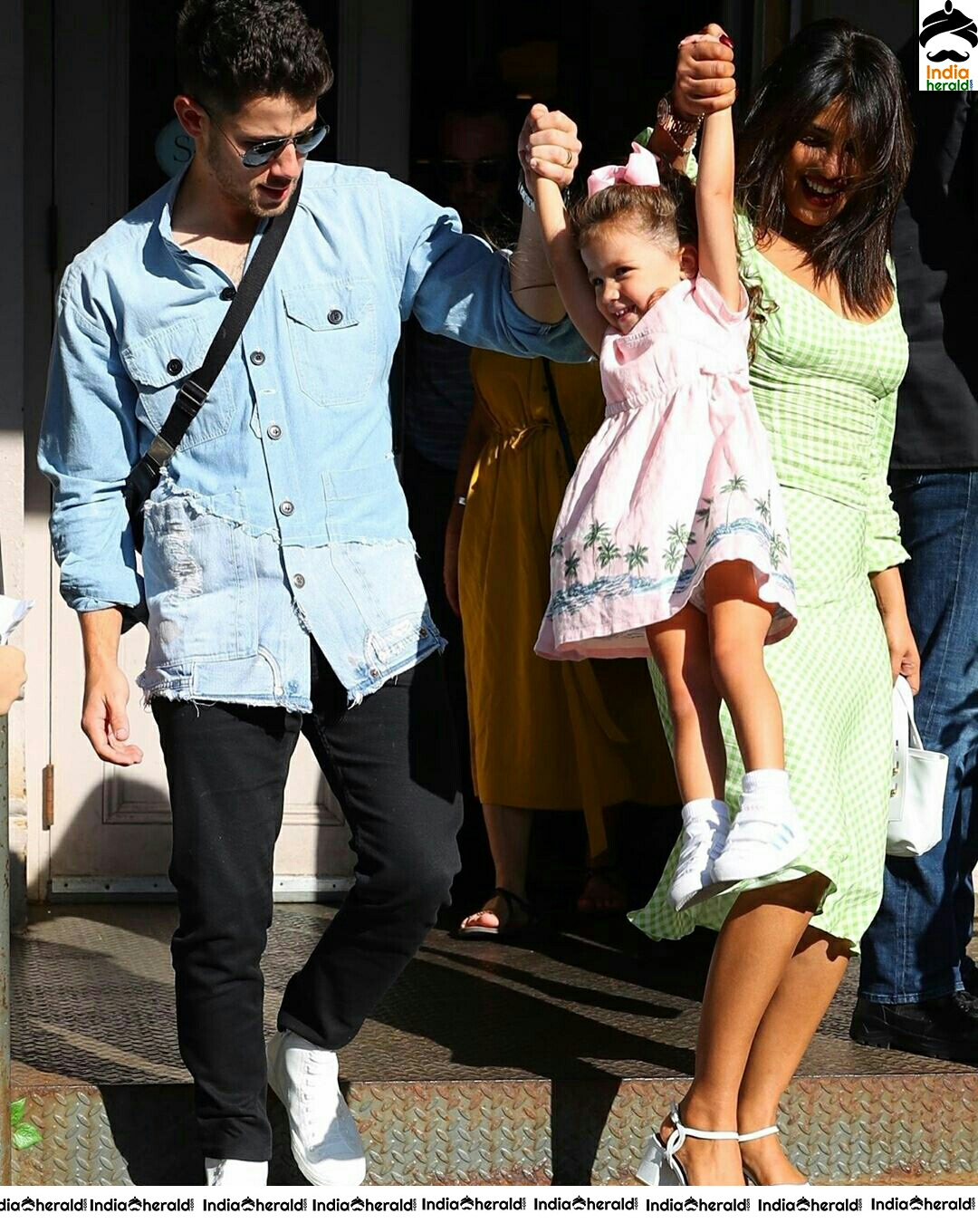 Priyanka Chopra And Nick Jonas Looking Great Together In NYC Set 4