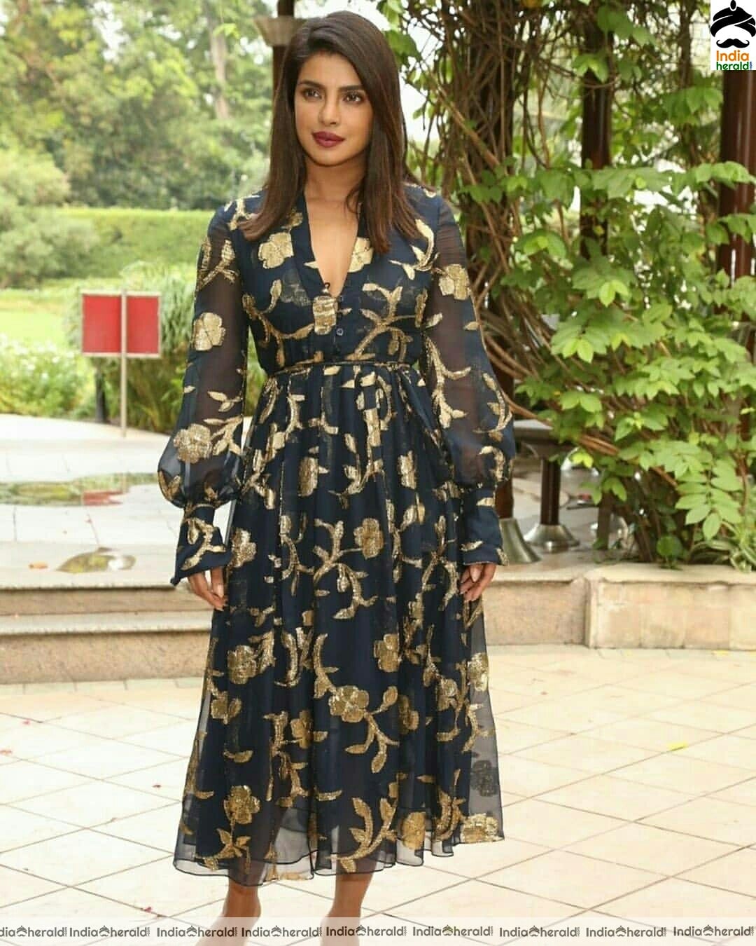 Priyanka Chopra Hot Cleavage Show During A Programme