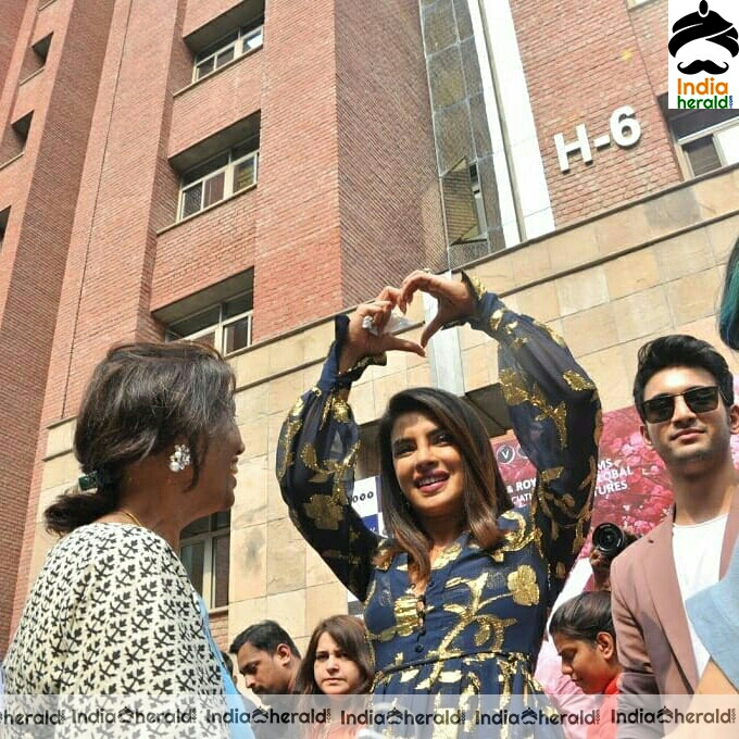 Priyanka Chopra Hot Cleavage Show During A Programme