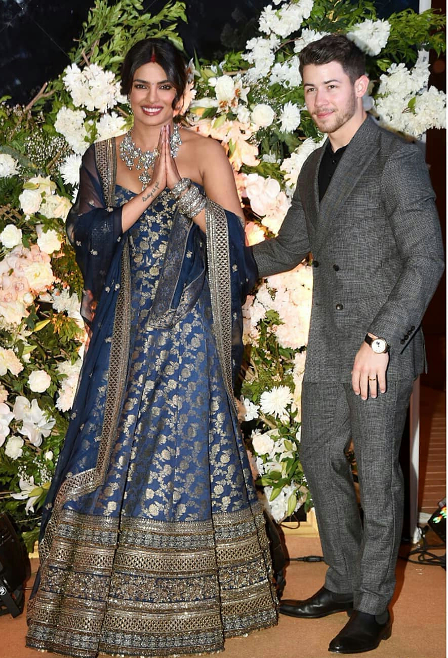 Priyanka Chopra Hot With Husband Nick At A Wedding Event